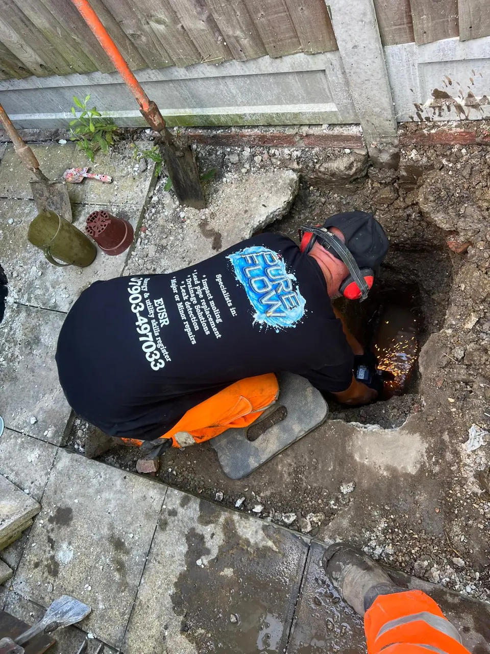 PureFlow specialist working in a compact residential excavation